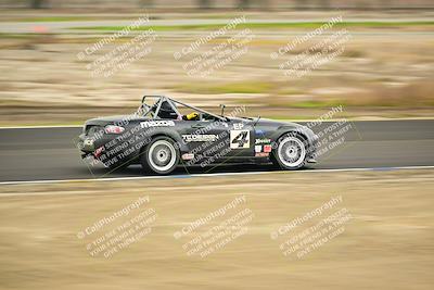 media/Jan-26-2025-CalClub SCCA (Sun) [[cfcea7df88]]/Group 5/Race/